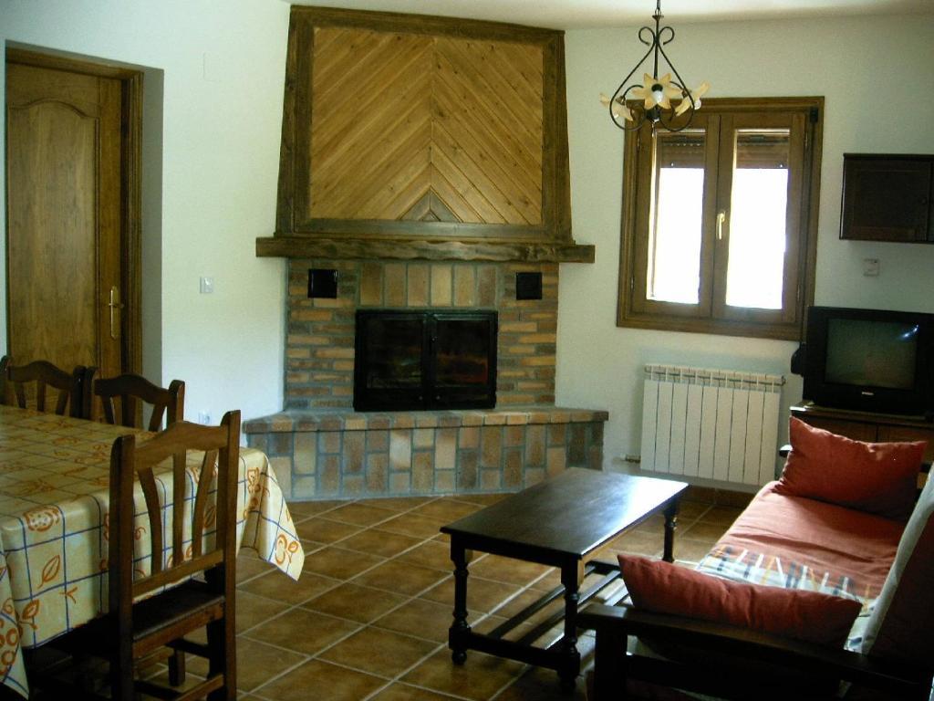 Apartamentos Arcos De Solana Vilas del Turbon Dış mekan fotoğraf